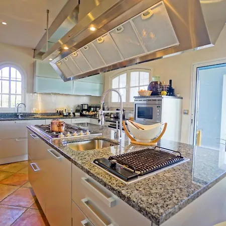 Villa Saint-Raphael-Antheor, 3 Bedrooms, 6 Persons - Fr-1-643-40 וילה Saint-Raphaël