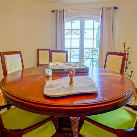 Villa Saint-Raphael-Antheor, 3 Bedrooms, 6 Persons - Fr-1-643-40